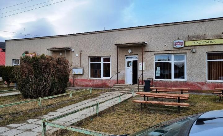 Objekt vhodný na prevádzkovanie pohostinstva-v obci Bukovec - fotografia 1